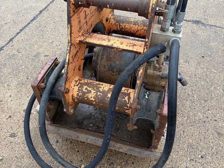 caterpillar-307c-image-11
