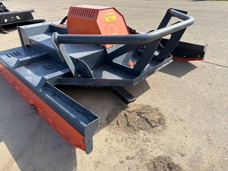 heavy-duty-skidloader-72”-whirly-mower-image-10