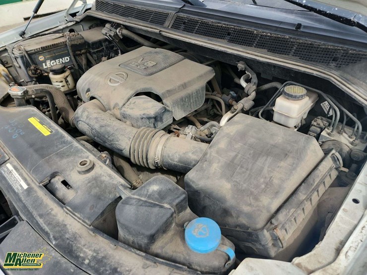 2013-nissan-titan-image-24