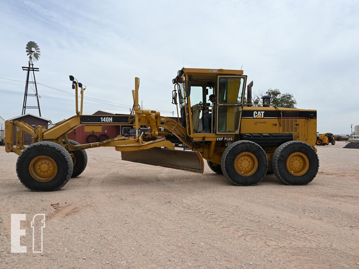 2004-caterpillar-140h-image-1