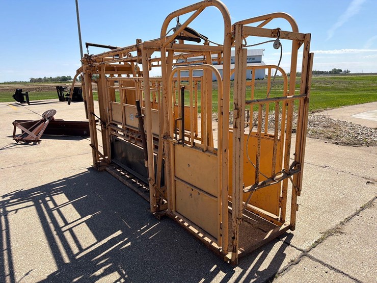 formost-6ft-long-working-chute-w/-palp-cage-image-3