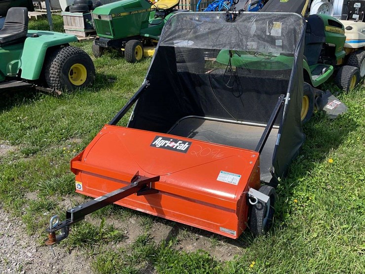 agri-fab-44"-lawn-sweep-(new)-image-1