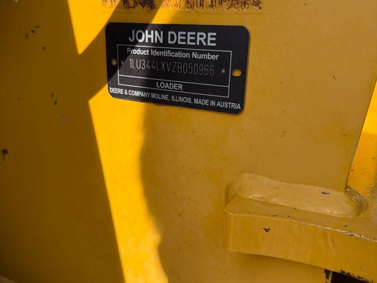 deere-344l-image-25