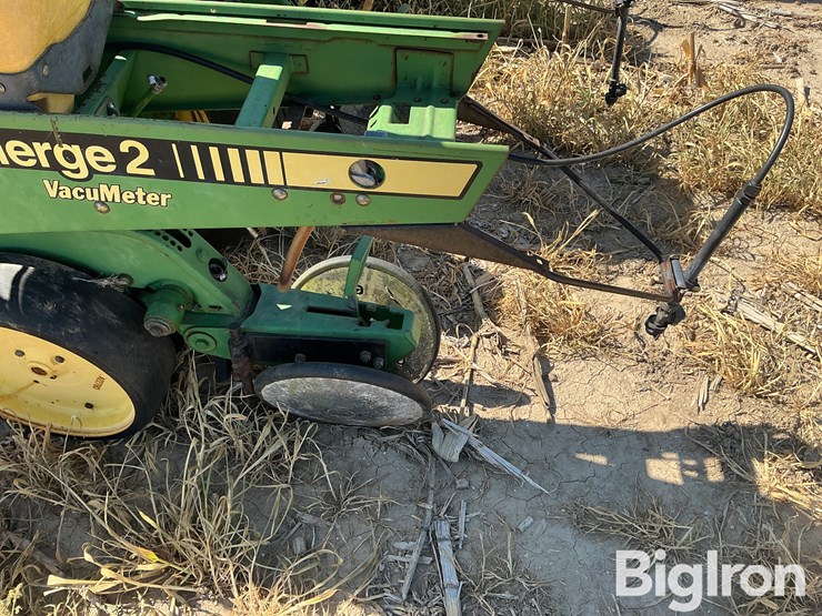 john-deere-7300-image-10
