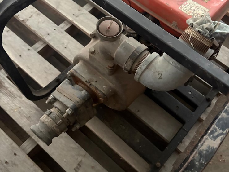 poly-tanks-&-pump-image-18