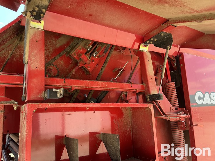 2011-case-ih-rb564-image-14
