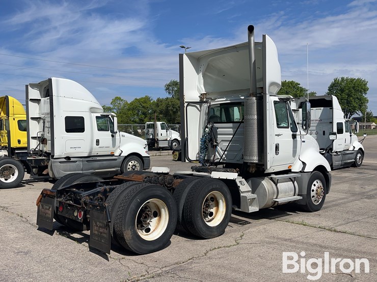 2013-international-prostar-image-5
