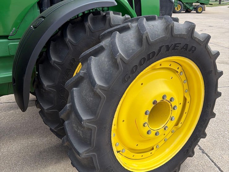 2012-john-deere-8310r-image-20