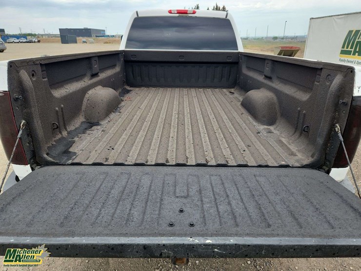 2012-chevrolet-silverado-3500hd-image-10