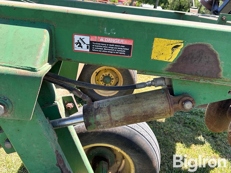 john-deere-650-image-16