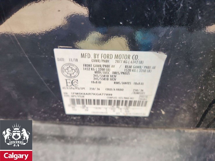 2019-ford-explorer-image-29