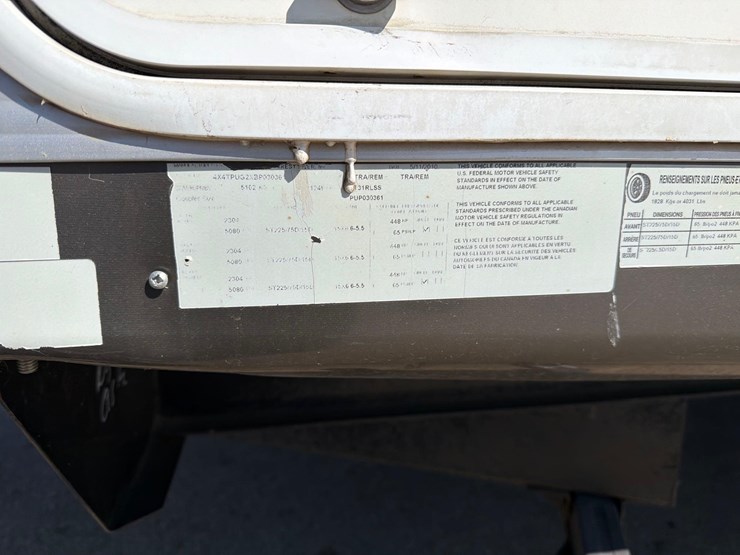 2011-puma-31ft-bumper-hitch-camper-image-26