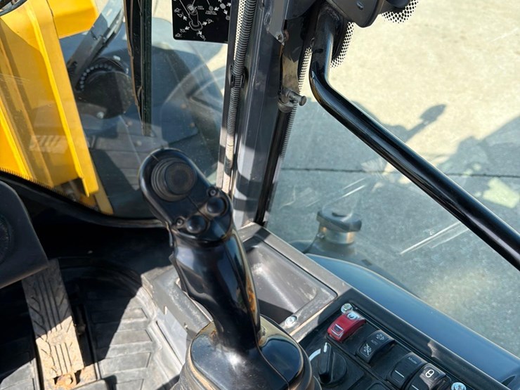 deere-344l-image-44
