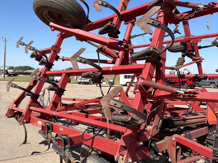 case-ih-4800-image-9