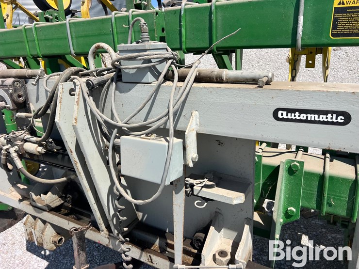 john-deere-845-image-14