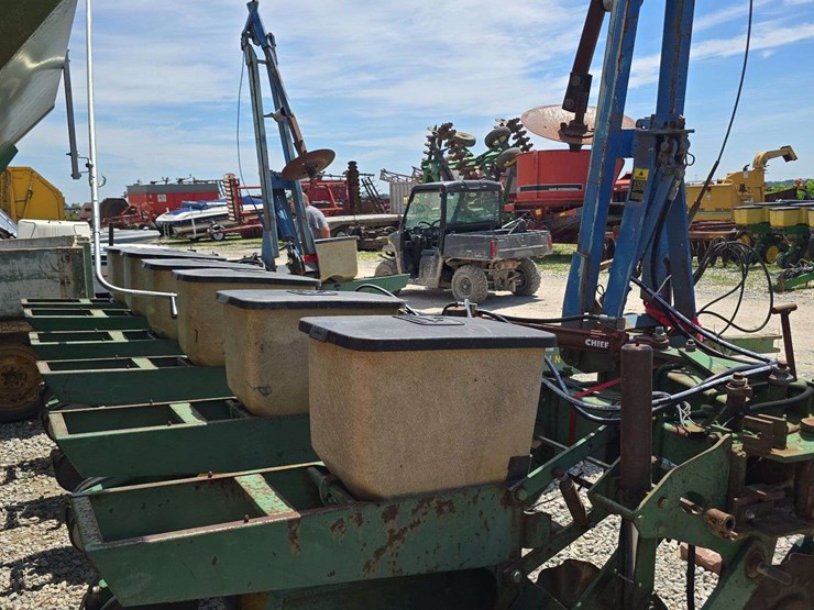 john-deere-7000-image-4