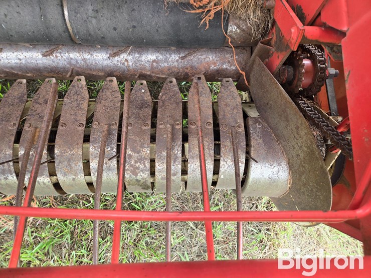 hesston-5800-image-18