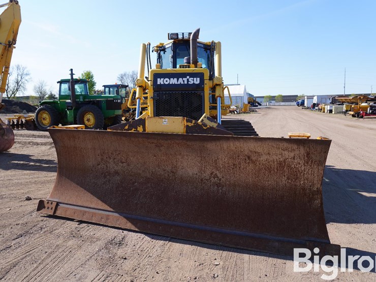 2012-komatsu-d65wx-17-image-2