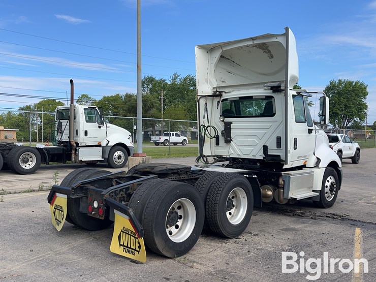 2015-international-prostar-image-5