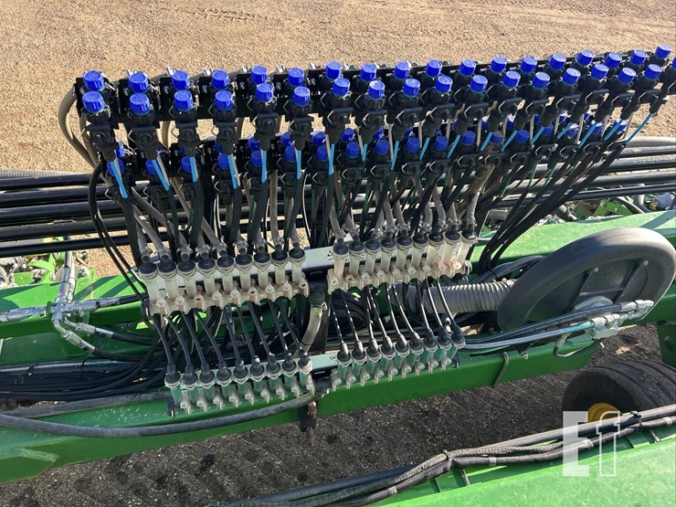 2023-john-deere-db90-image-76