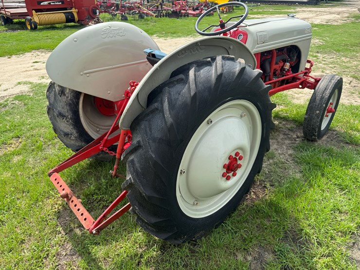 ford-8n-image-3