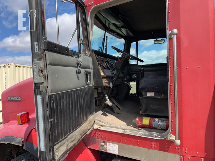 2000-kenworth-t800-image-54