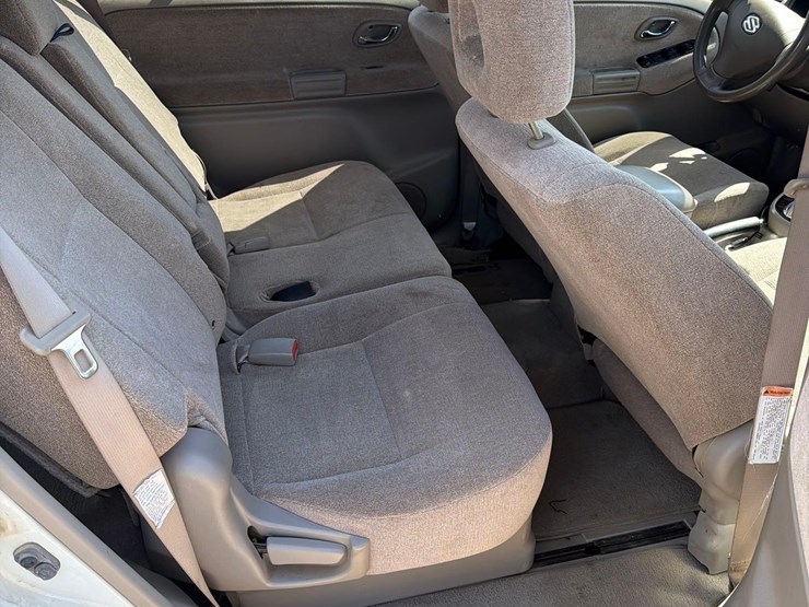 2004-suzuki-xl7-image-32