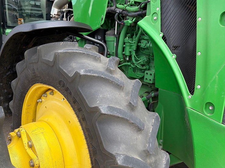 2012-john-deere-8310r-image-40