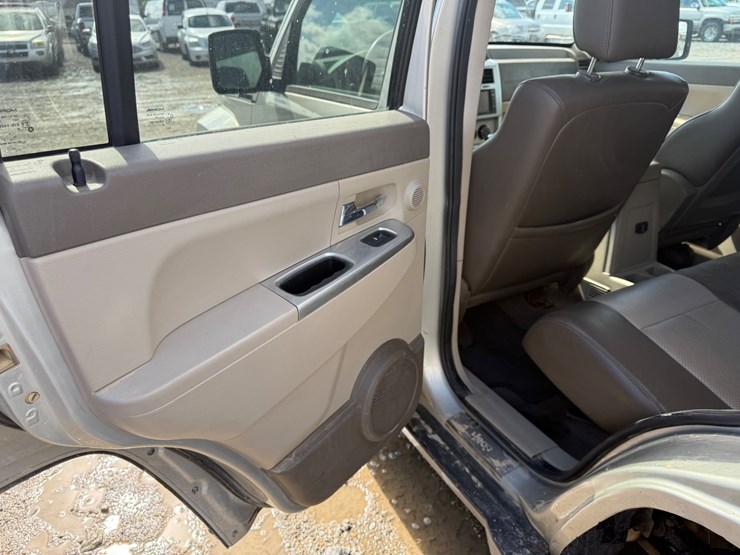 2008-jeep-liberty-image-33