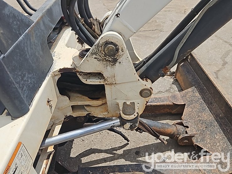 bobcat-325-image-22