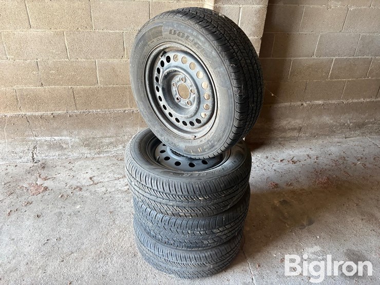 douglas-thunderer-225/60r16-all-season-tire-image-1