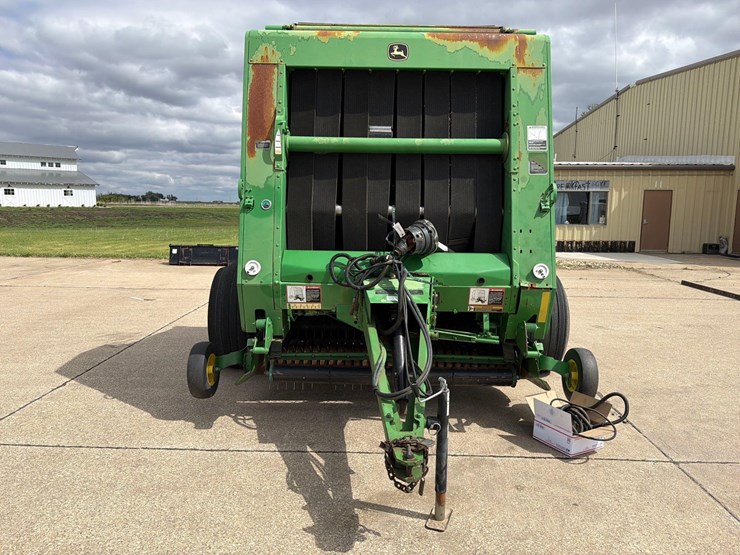 john-deere-568-image-2