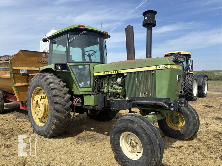john-deere-4430-image-1
