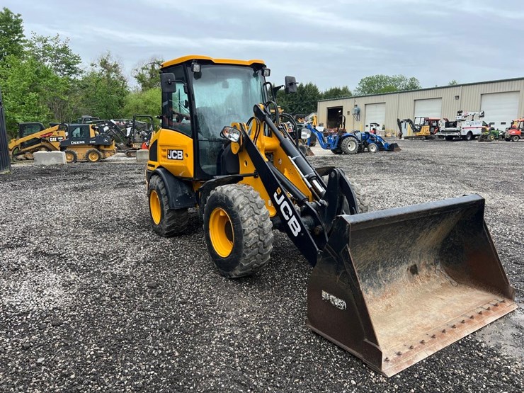2022-jcb-407-image-9