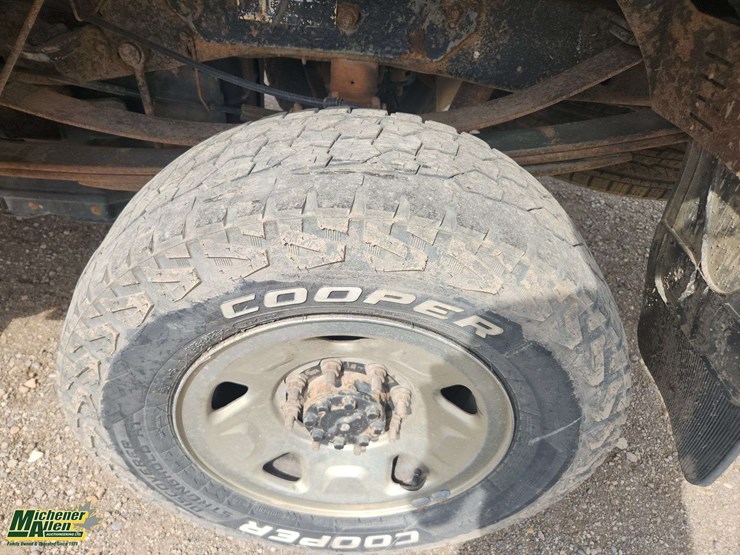 2011-ford-f350-image-11