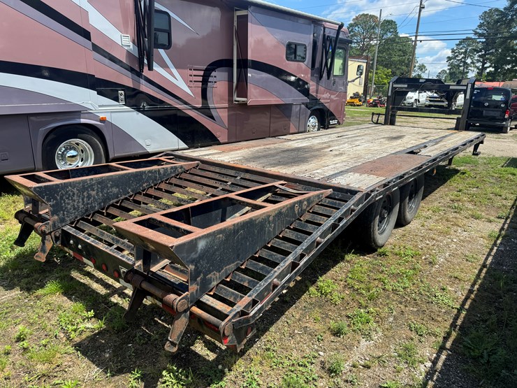 2018-big-tex-20'-with-5'-dove-tail-goosneck-14-gn-20bk-plus-5-single-wheel-dual-axle-14.500-gvwr-image-3