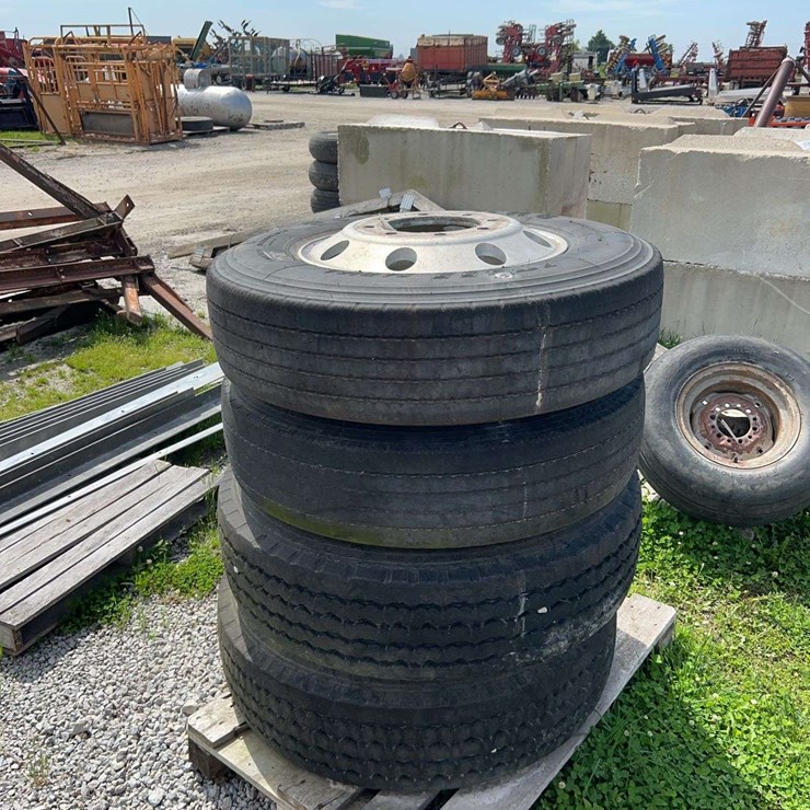 4 22.5 semi tires on rims