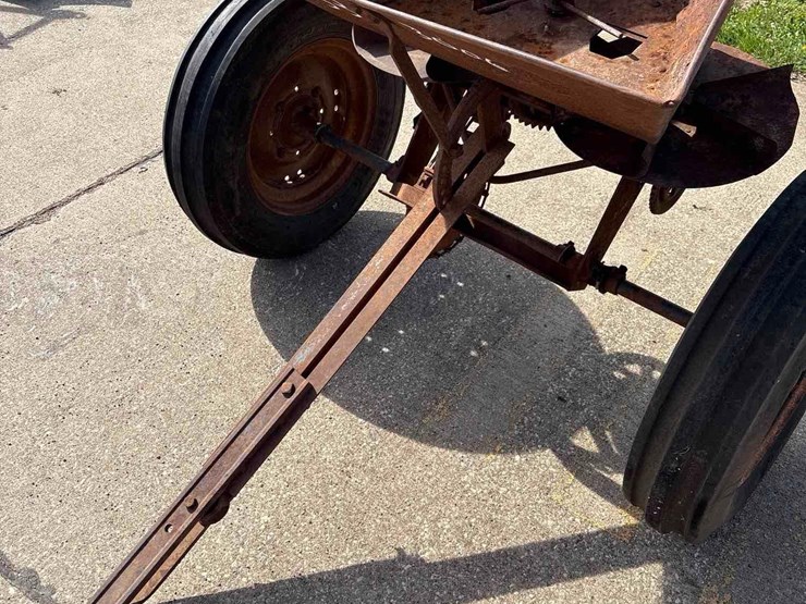 pull-type-seeder-image-7