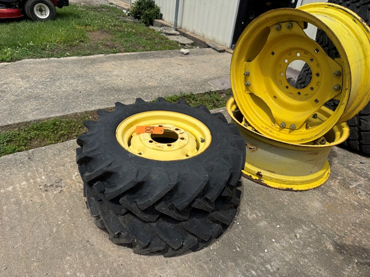 john-deere-8-image-2