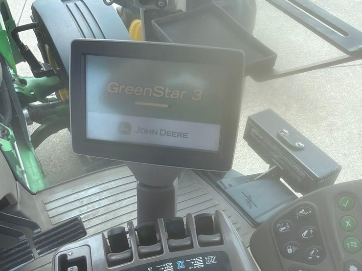 2012-john-deere-8310r-image-58
