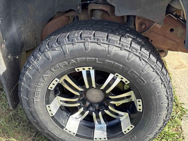 2002-gmc-2500-image-16