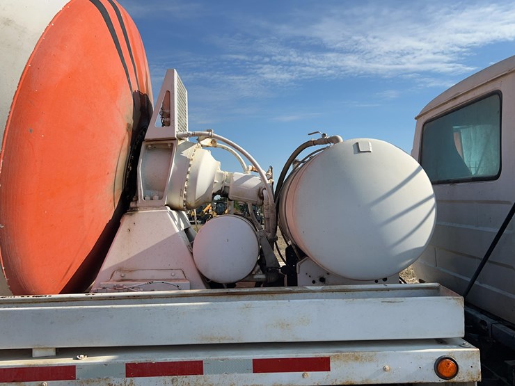 2001-mack-rd600-image-25