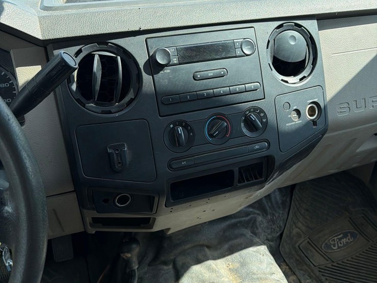 2008-ford-f250-image-37