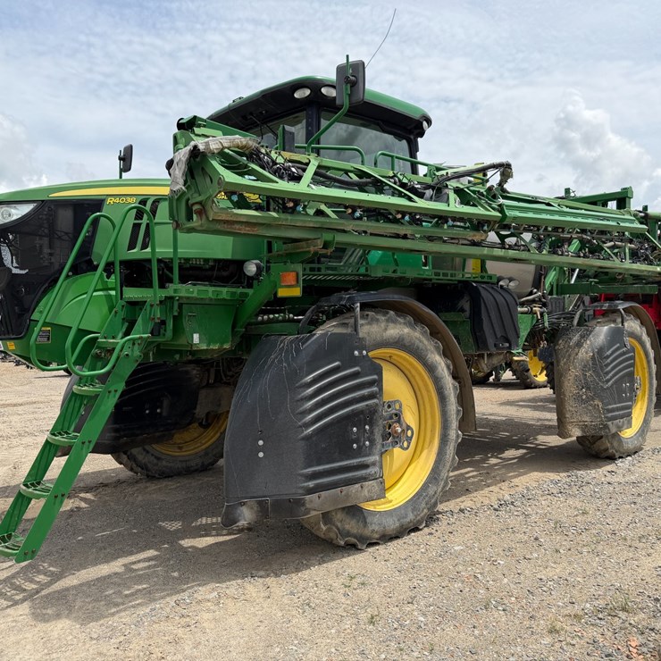 2016 JOHN DEERE R4038