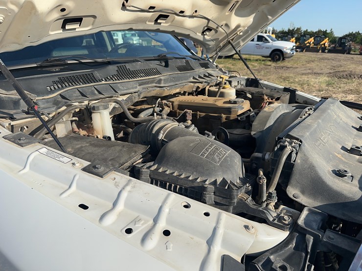 2014-dodge-3500-image-6