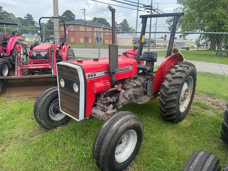 1990-massey-ferguson-253-image-1
