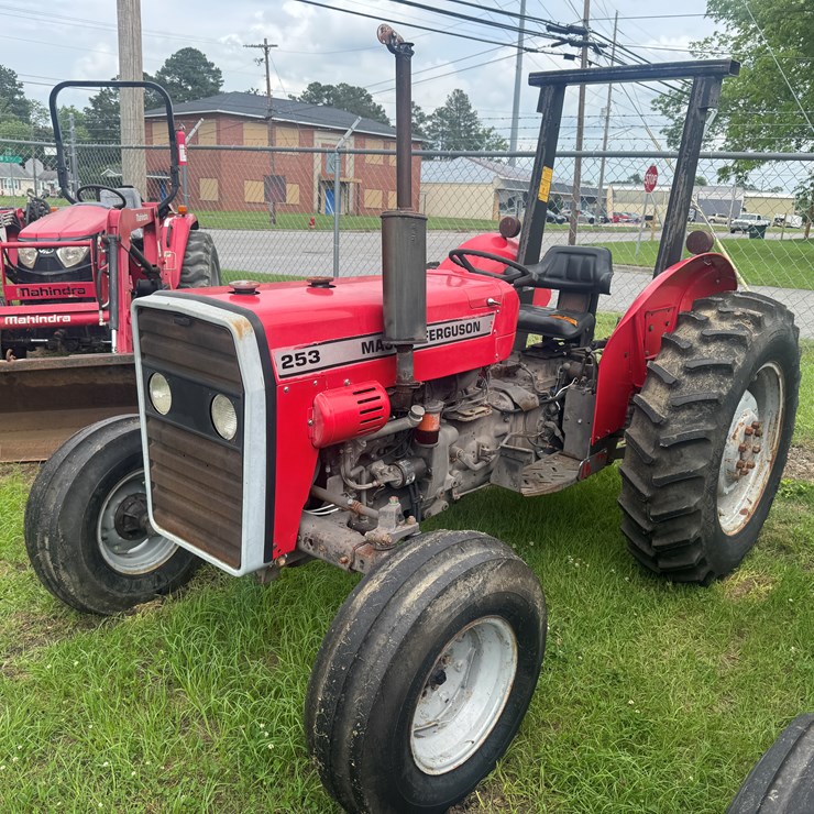 1990 MASSEY-FERGUSON 253