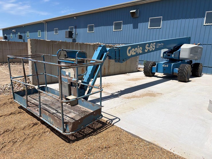 2013-genie-s85-image-1