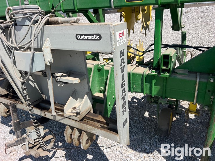 john-deere-845-image-15
