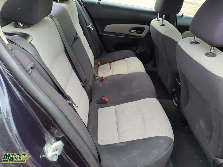 2014-chevrolet-cruze-2ls-4dr-sedan-image-17